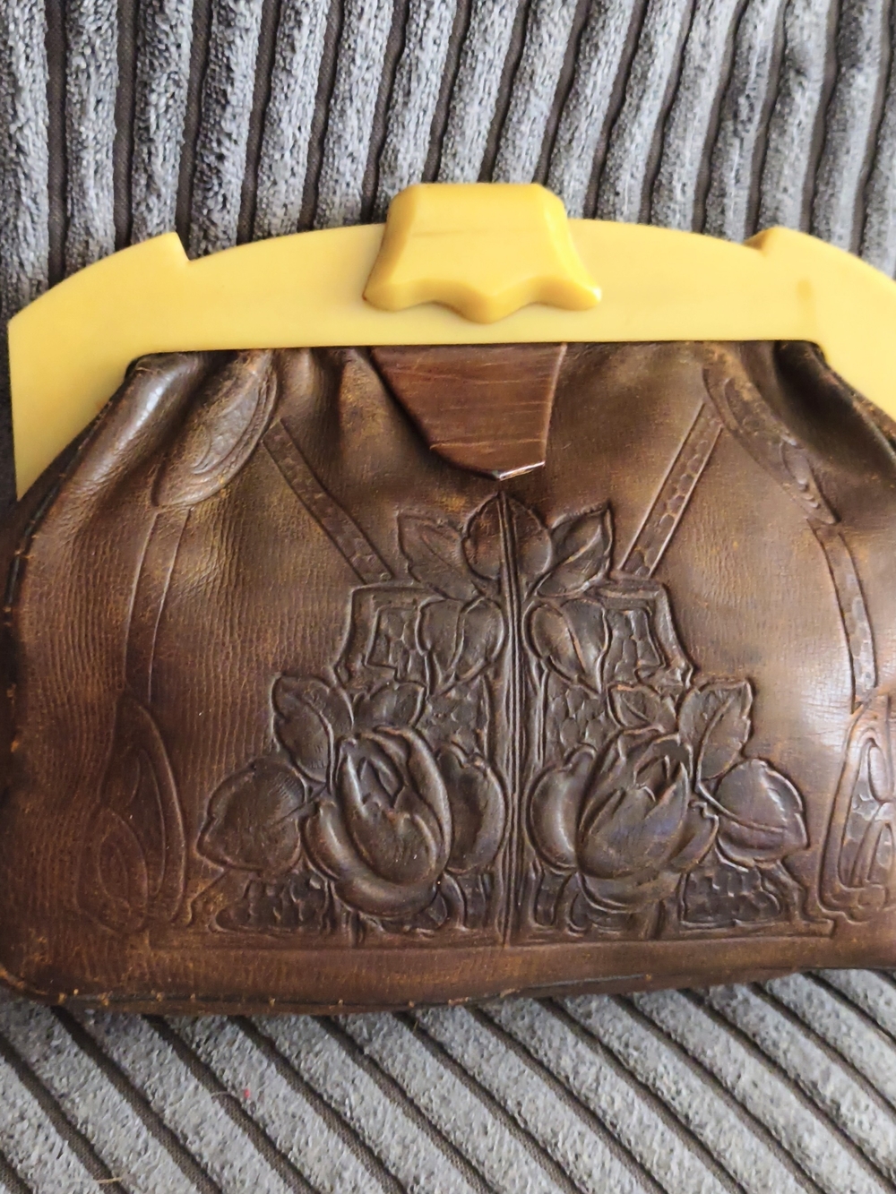 Antique 1920s Art Deco CELLULOID Frame Brown Tooled Tulip Leather S Clutch Bag